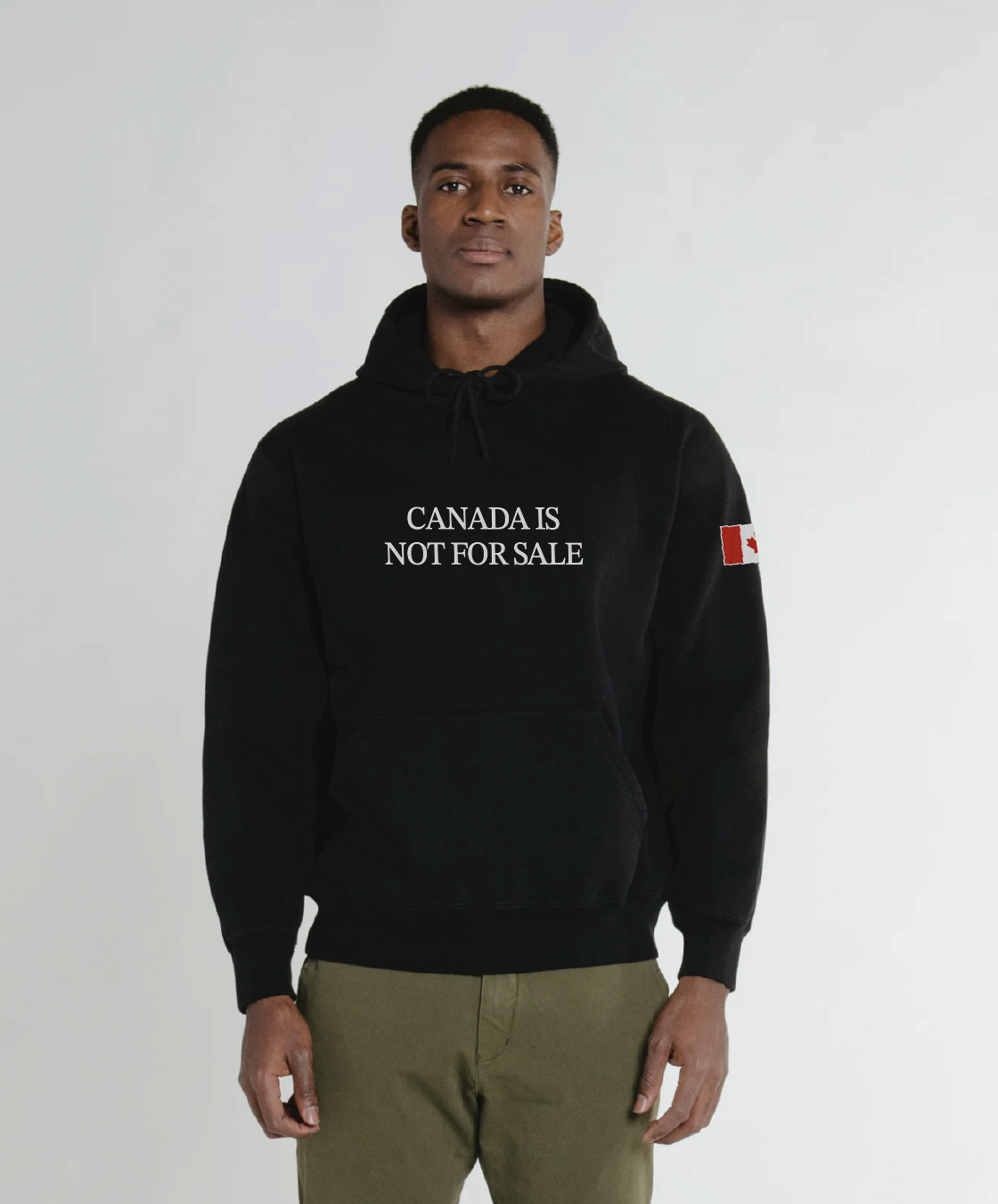 Sweat à capuche « Le Canada n'est pas à vendre » (fabriqué au Canada)